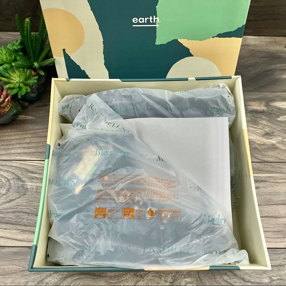 Earth Kodiak Glacier Waterproof Hiking Snow Boot - Picture 9 of 12